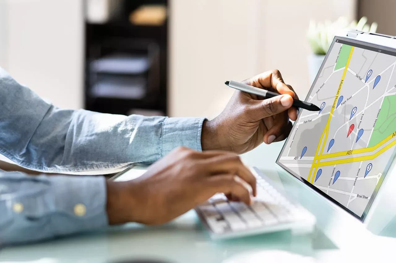 Liberty Business trae Geotab para la gestión de flota de tu negocio.